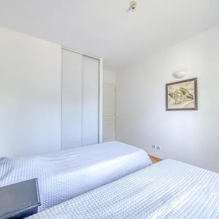 3 Pieces - Piscine - Proche