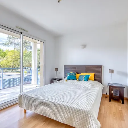 3 Pieces - Piscine - Proche