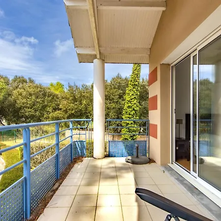 3 Pieces - Piscine - Proche