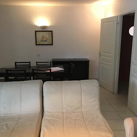 3 Pieces - Piscine - Proche