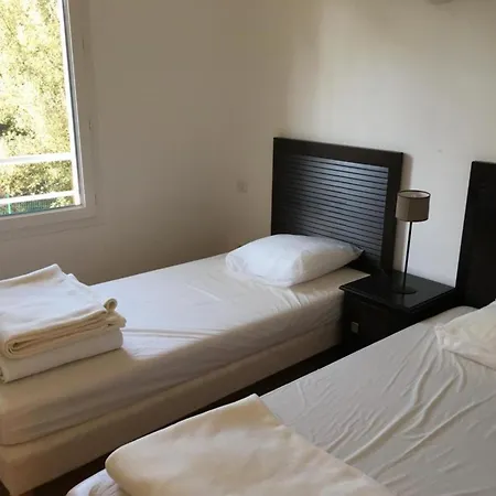 3 Pieces - Piscine - Proche Apartment
