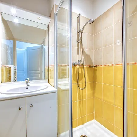 3 Pieces - Piscine - Proche Apartment *