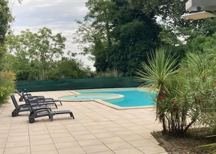 Appartement 3 Pièces - Piscine - Proche