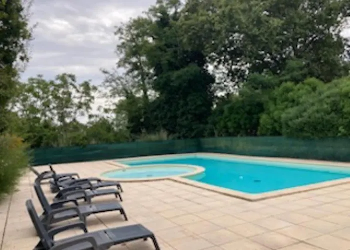 3 Pieces - Piscine - Proche Appartement *