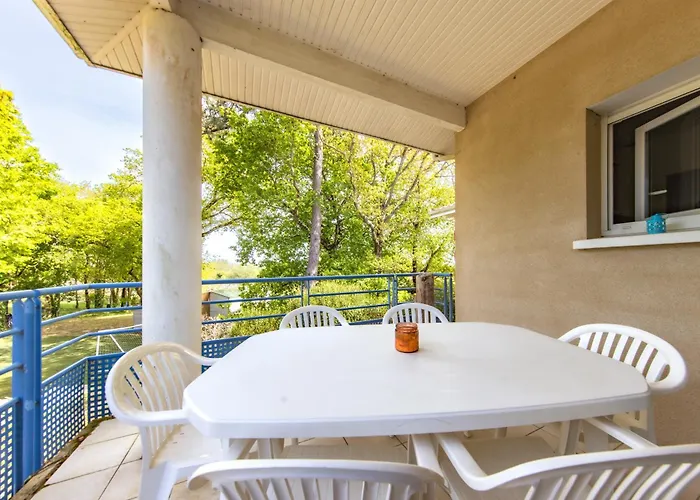 Appartement 3 Pieces - Piscine - Proche *