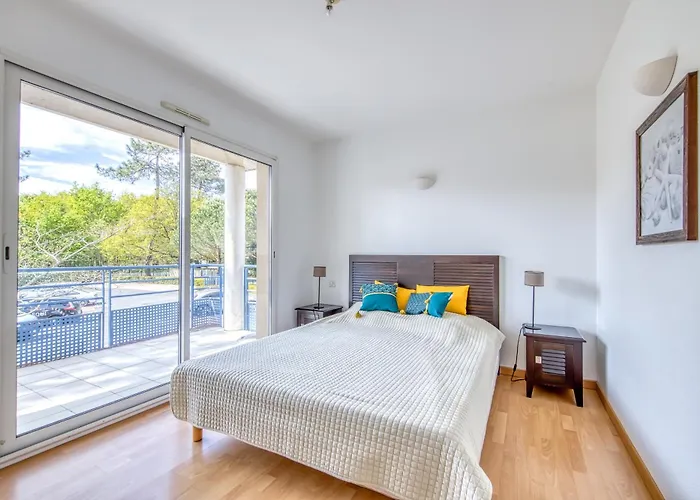 3 Pieces - Piscine - Proche