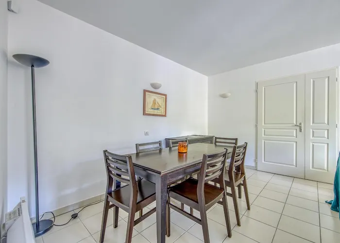 Appartement 3 Pieces - Piscine - Proche *