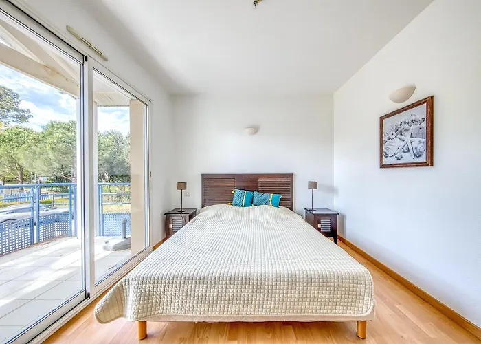 3 Pièces - Piscine - Proche Appartement